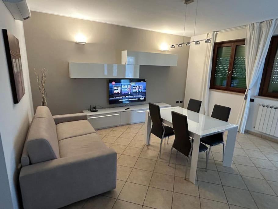 La Casa Smart Zona Stadio Терні Екстер'єр фото